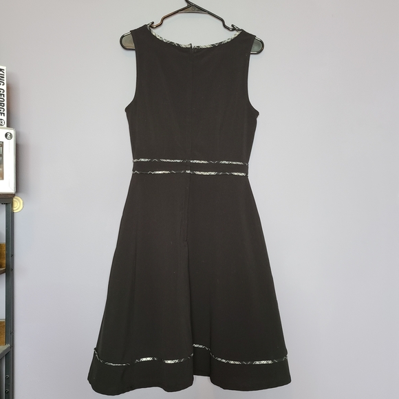 Modcloth Black Sleeveless Dress - Picture 7 of 9